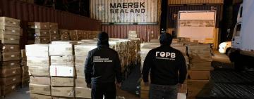 В порту на Одещині правоохоронці запобігли контрабанді цигарок на 32 млн грн